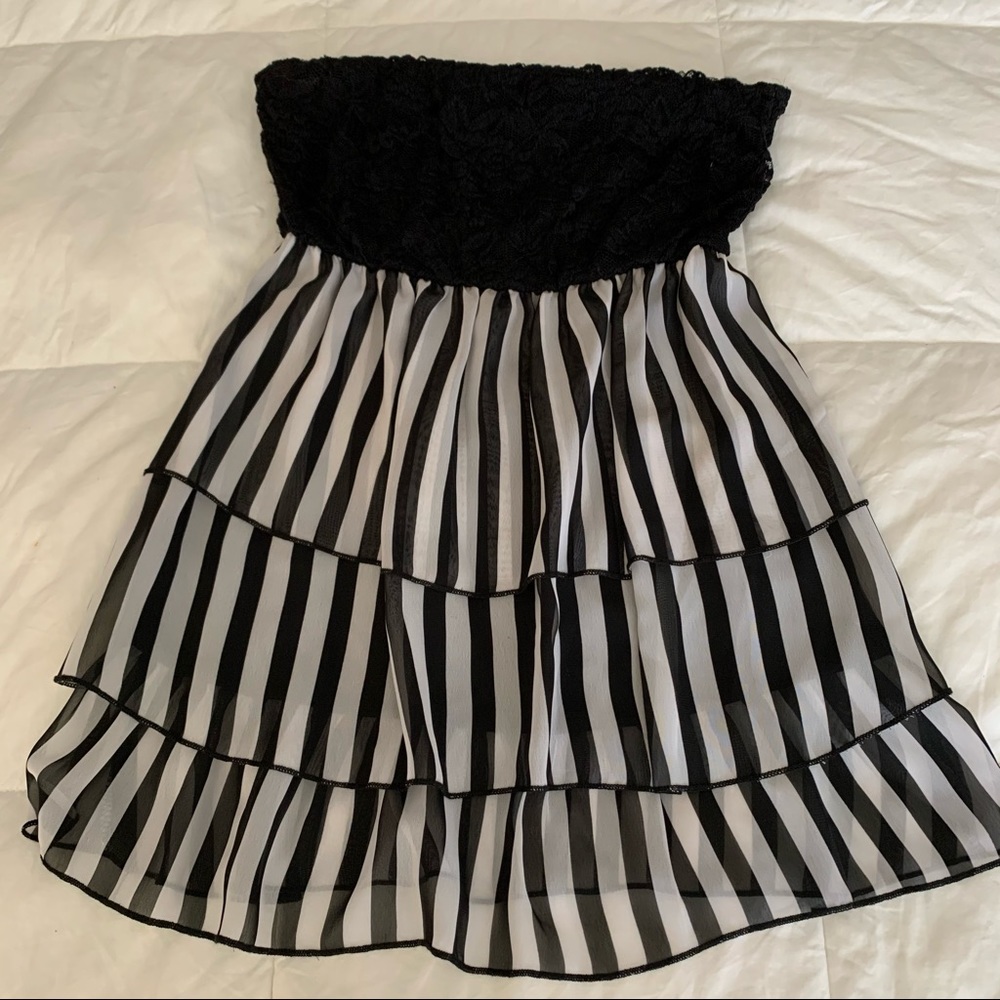January 7 Strapless Blouse M